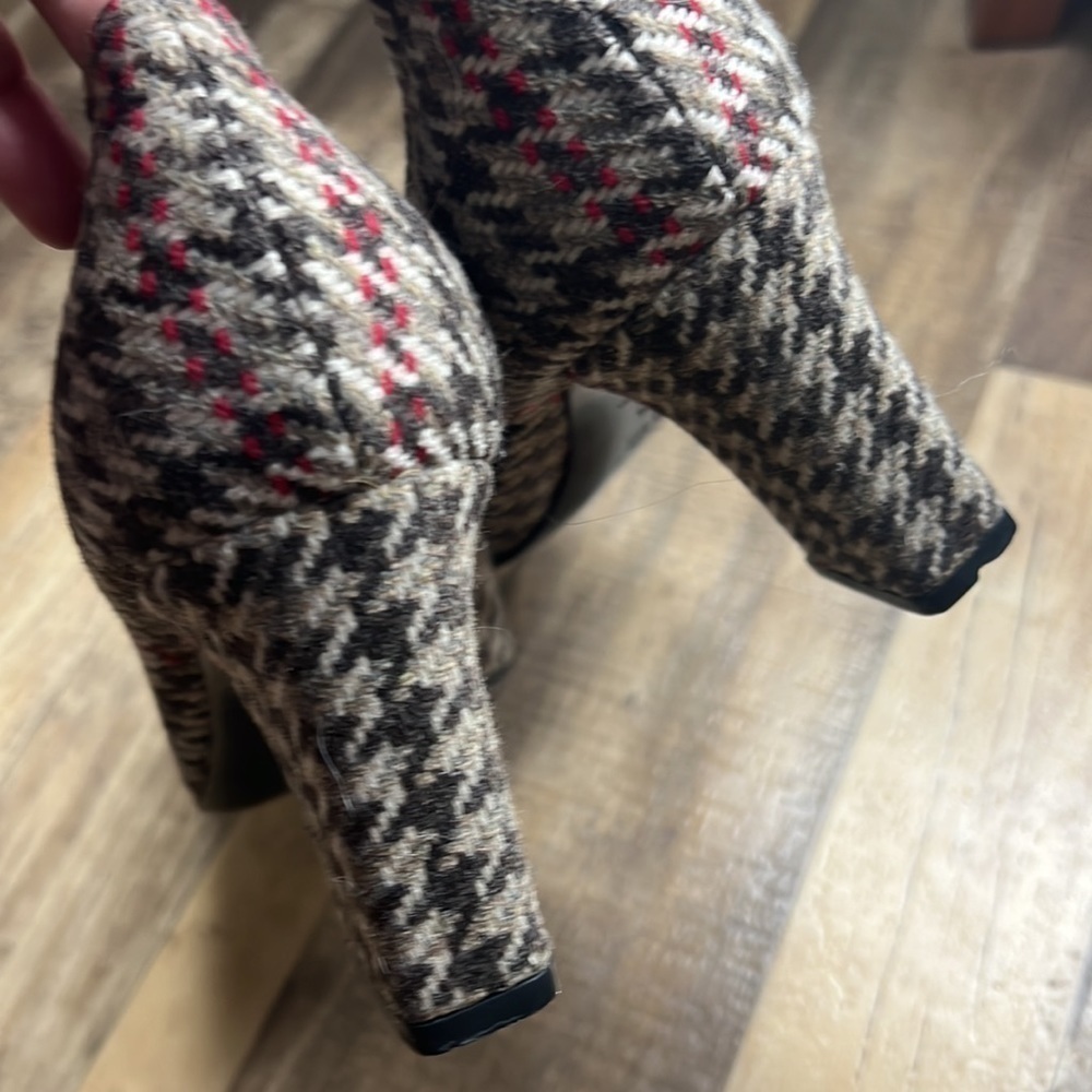 PRADA TWEED HEELS size 39.5 - Picture 7 of 10